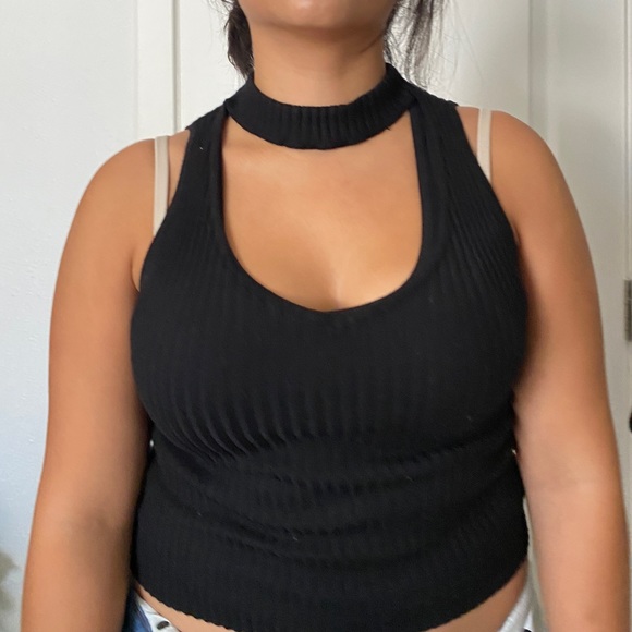 LF black halter top style with neck wrap / scarf and décolletage chest cut out - Picture 5 of 7